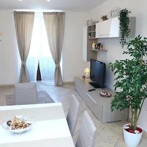 garibaldi-suites-apartments.sicilyhotelsitaly.net/